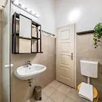Maria Center By Stn Budapest