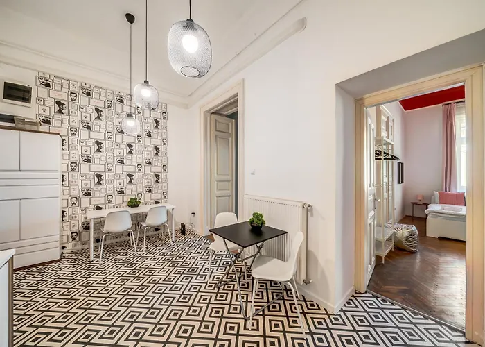 Maria Center By Stn בודפשט